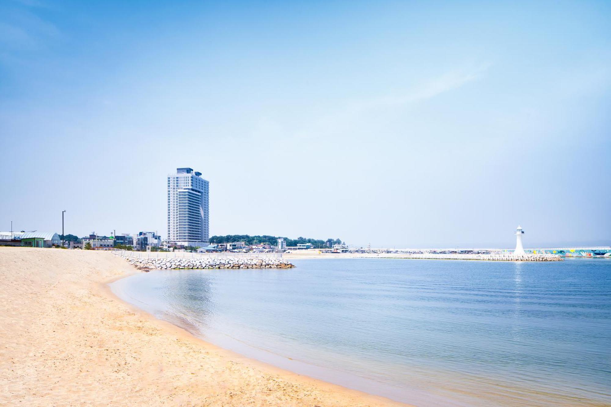 Gangneung Chonpines Ocean Suites Hotel المظهر الخارجي الصورة