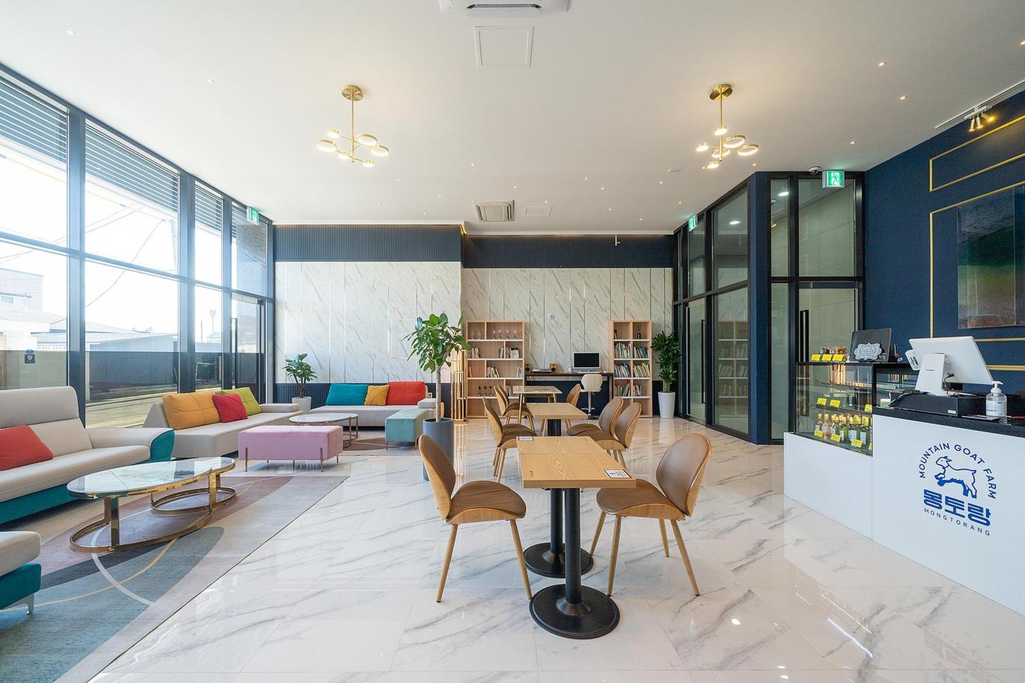 Gangneung Chonpines Ocean Suites Hotel المظهر الخارجي الصورة
