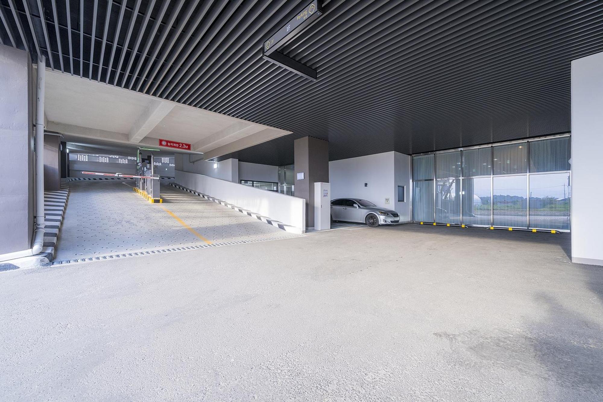 Gangneung Chonpines Ocean Suites Hotel المظهر الخارجي الصورة