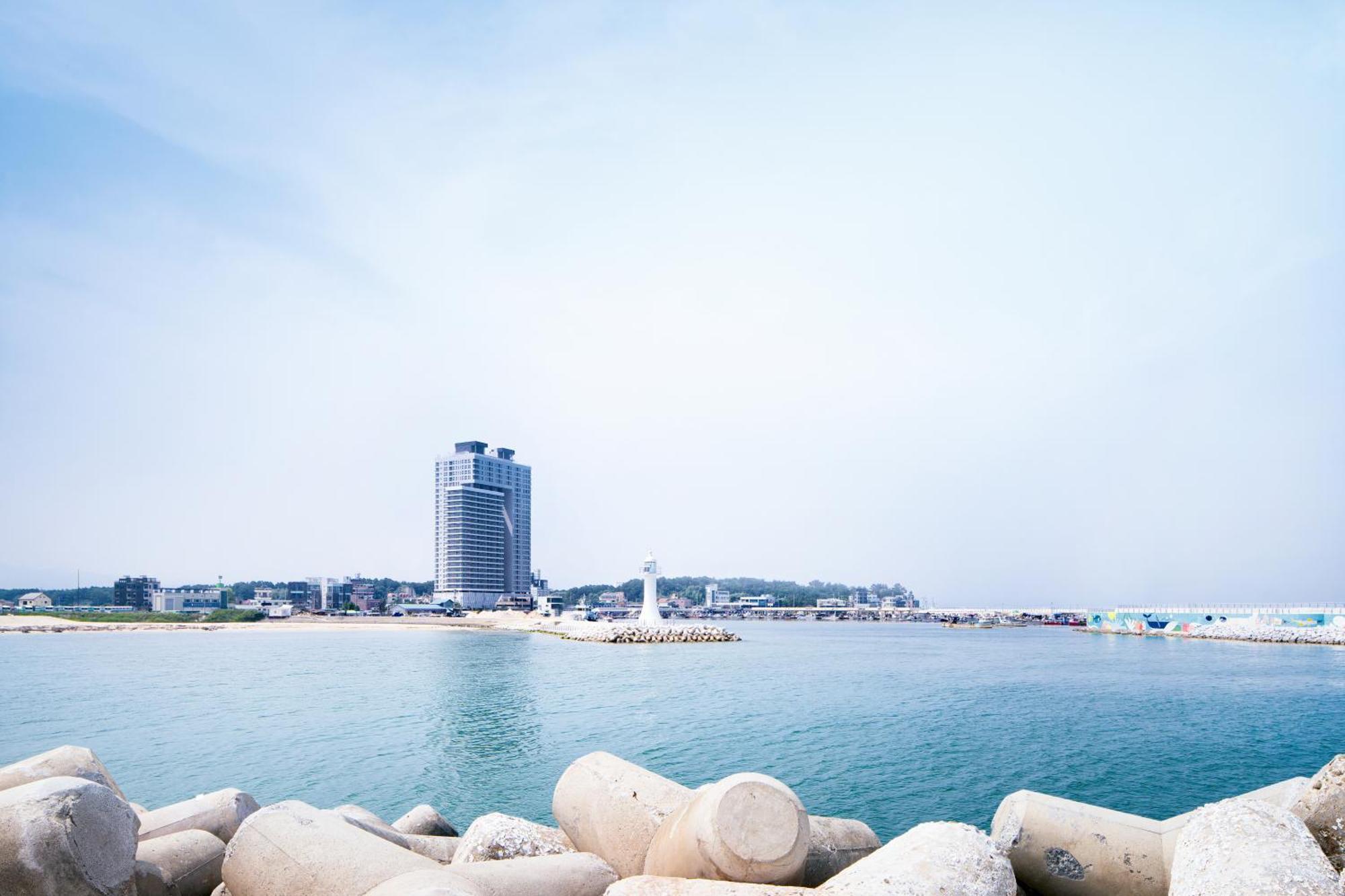 Gangneung Chonpines Ocean Suites Hotel المظهر الخارجي الصورة
