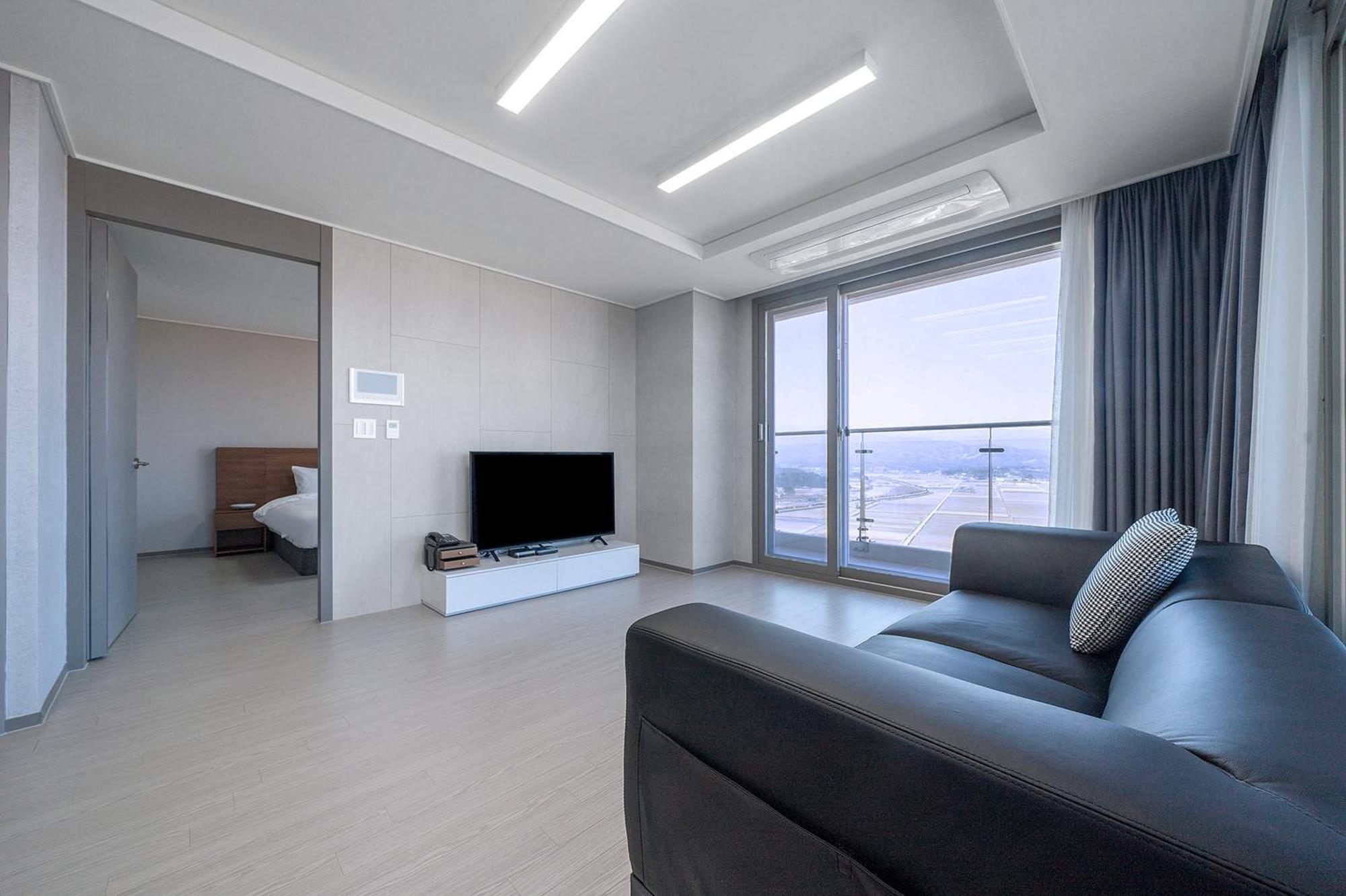 Gangneung Chonpines Ocean Suites Hotel المظهر الخارجي الصورة